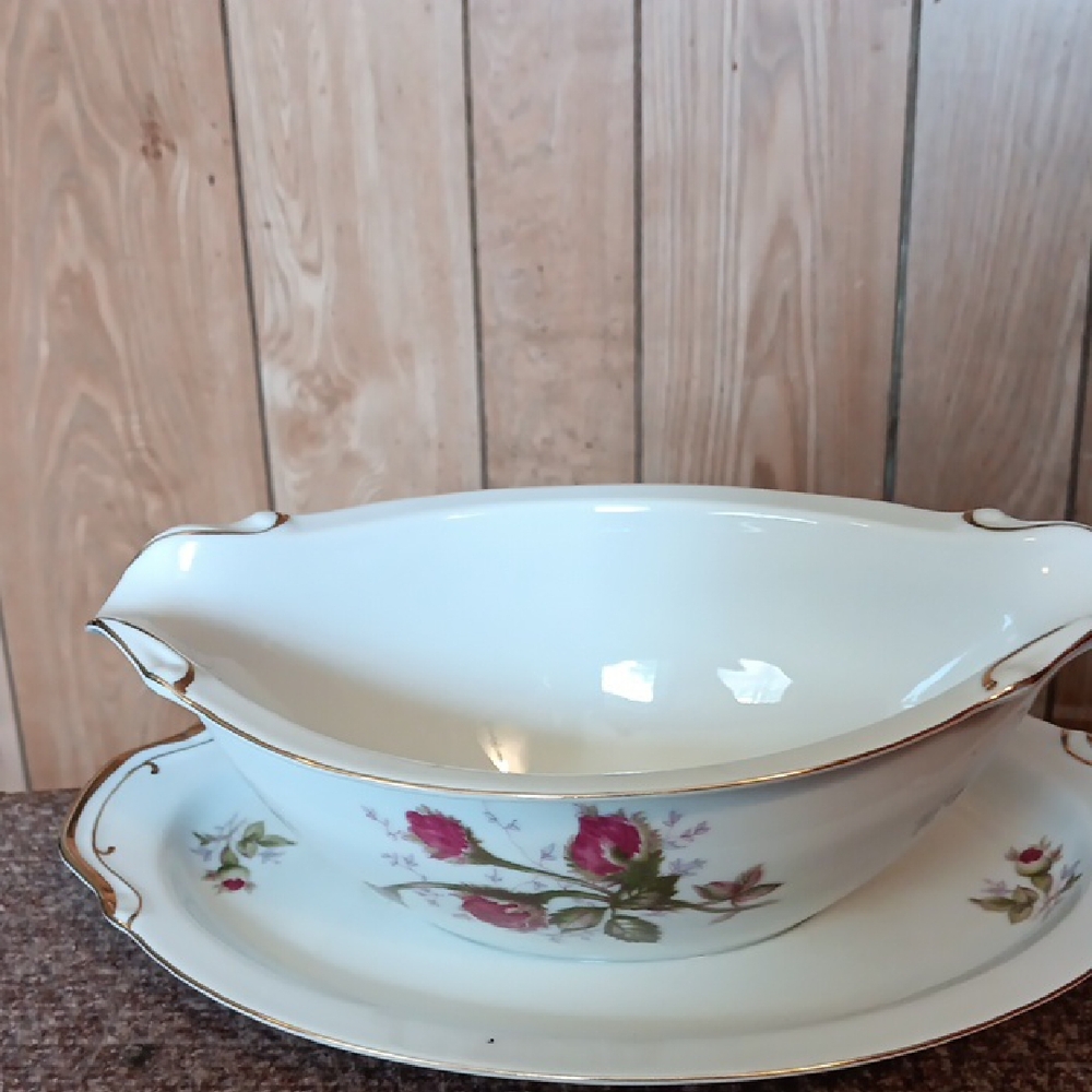 Rosenthal Sleb Elegant Rose Gravy Bowl With Attached Plate . . - Picture 1 of 6